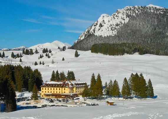 Hotel Vezzena Malga Postesina Eksteriør bilde