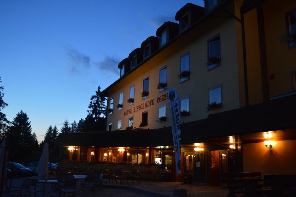 Hotel Vezzena Malga Postesina Eksteriør bilde